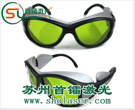 使用首鐳光纖激光打標(biāo)機應(yīng)該如何防護?
